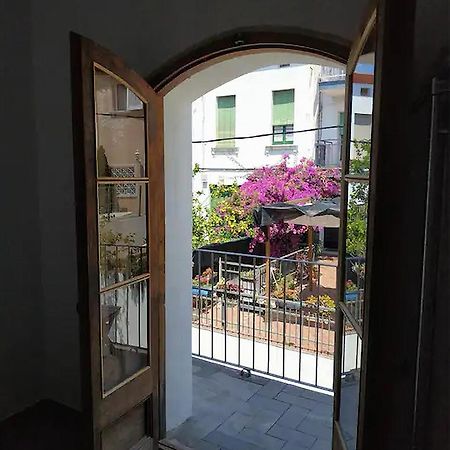 Apartamento De Diseno Cerca De Tren, Playa Y Bcn El El Masnou Dış mekan fotoğraf